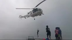 गुजरात बाढ़: 38,653 लोग सुरक्षित स्थानों पर, सेना-वायुसेना-NDRF का संयुक्त राहत अभियान जारी