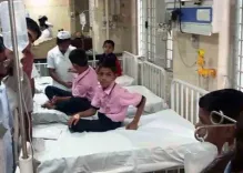 बिहार शरीफ: मिड-डे मील में डिटर्जेंट मिलने से दो दर्जन से अधिक बच्चे बीमार, सदर अस्पताल में भर्ती