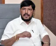 नीट लाठीचार्ज पर रामदास आठवले बोले — पुलिस का काम सही, लेकिन छात्रों पर बल प्रयोग गलत