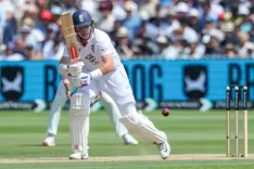 इंग्लैंड के धाकड़ बल्लेबाज ओली पोप बताया, टेस्ट में ब्रेक के दौरान क्रिकेटर क्या खाते हैं