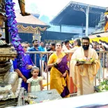ऋषभ शेट्टी ने दशहरा पर कोल्लूर मूकाम्बिका मंदिर में पत्नी-बच्चों संग की पूजा
