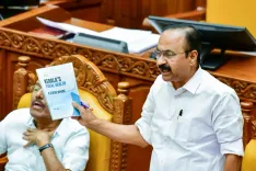 केरल में सतीशन सरकार का जवाबदेही अभियान: केएमएससीएल पर जांच, ₹19 लाख टेनिस क्लब सदस्यता विवाद में