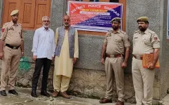 कुलगाम में सुरक्षा बलों का बड़ा ऑपरेशन: हथियार-गोला बारूद बरामद, शोपियां में ड्रग तस्कर की ₹18.76 लाख की संपत्ति जब्त