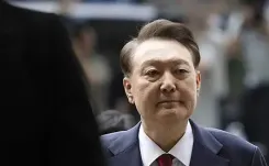 दक्षिण कोरिया: पत्नी से जुड़े मामले की पूछताछ में नहीं पेश हुए पूर्व राष्ट्रपति योल