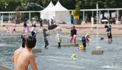 दक्षिण कोरिया में भीषण गर्मी का कहर: सियोल में 39°C, 21 मौतें; सप्ताहांत से आंशिक राहत संभव