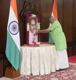 डॉ. श्यामा प्रसाद मुखर्जी की 125वीं जयंती: उपराष्ट्रपति राधाकृष्णन ने उपराष्ट्रपति भवन में अर्पित की पुष्पांजलि