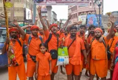 सावन के तीसरे सोमवार पर काशी विश्वनाथ धाम में लाखों भक्तों की भीड़, ड्रोन निगरानी और कड़े सुरक्षा इंतजाम