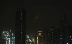 दक्षिणी दुबई में मिसाइल रोकने के दौरान गिरे मलबे से चार लोग घायल, दो भारतीय भी शामिल