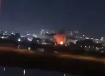 बगदाद में अमेरिकी दूतावास पर हमला, धमाकों के बाद परिसर में लगी आग