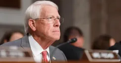 अमेरिकी सांसदों ने चेतावनी दी, 'चीन के खनिजों पर नियंत्रण से रक्षा उद्योग को हो सकता है खतरा'