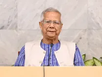 मुहम्मद यूनुस को न्यूयॉर्क JFK एयरपोर्ट पर बांग्लादेशी प्रवासियों का विरोध, 'आतंकवादी' के नारे