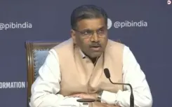 होर्मुज स्ट्रेट के पश्चिम में 611 नाविकों के साथ भारतीय झंडे वाले 22 जहाज मौजूद: जलमार्ग मंत्रालय