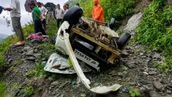 HP CM Office condoles death of 5 family members in Banikhет gorge fall