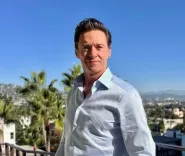 What Did Hugh Jackman Experience on Stage After Drinking Too Much Water?