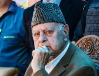 फारूक अब्दुल्ला का सवाल: '10 दिनों में दो हमले, तो आतंकवाद खत्म कैसे हुआ?'
