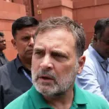 राहुल गांधी का अमित शाह पर हमला: छात्रों पर गोली के आदेश का जवाब दें या इस्तीफा दें