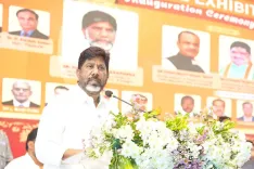 What Makes Hyderabad's Annual Trade Fair 'Numaish' So Colorful?