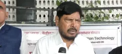 Athawale: I can reunite Fadnavis and Uddhav Thackeray permanently