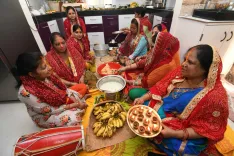 How Did PM Modi Honor Devotees Observing the Fast on Chhath Puja 'Kharna'?