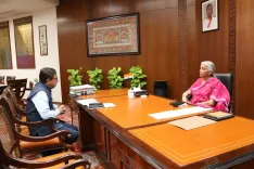 IFSCA Chief Rajaraman Calls on Finance Minister Sitharaman
