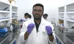 आईआईटी गांधीनगर के रिसर्च स्कॉलर हर्षिल दवे ने बनाई नई हाइड्रोजेल तकनीक, कोलन कैंसर सर्जरी को बनाएगा सरल