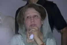 इलाज के लिए विदेश जाने लायक फिट नहीं हैं खालिदा जिया, जानें कैसी है पूर्व पीएम की हालत