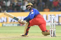 क्या दिनेश कार्तिक अगले सीजन में शारजाह वॉरियर्स से जुड़ रहे हैं?