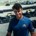 How Does Arvid Lindblad Handle Pressure While Chasing His F1 Championship Dream?