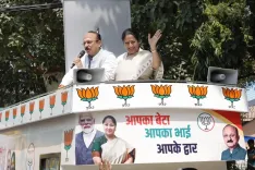 Is Delhi CM Rekha Gupta Pioneering Doorstep Governance with Mobile Office?