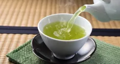 क्या इन गलतियों के कारण ग्रीन टी आपकी सेहत को नुकसान पहुंचा सकती है?