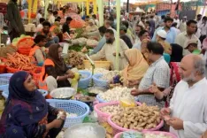 Inflation soars across Pakistan due to border conflict with Afghanistan