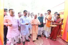 इंफ्रास्ट्रक्चर, कारोबारी सुगमता और सुरक्षा से आया व्यापक निवेश : सीएम योगी