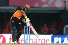 आईपीएल 2026 का उद्घाटन मैच आरसीबी और एसआरएच के बीच, युवराज की यादगार पारी