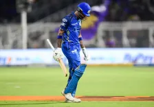 हार्दिक पांड्या पर IPL 2026 में मैच फीस का 10% जुर्माना, स्टंप्स गिराना पड़ा महंगा