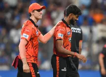 आईपीएल 2026: होम ग्राउंड पर एसआरएच का लक्ष्य टॉप पर, केकेआर से भिड़ंत हैदराबाद में