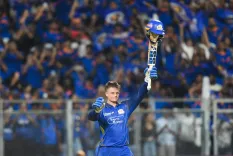 आईपीएल 2026: रयान रिकेल्टन ने मुंबई इंडियंस के लिए 44 गेंदों में सबसे तेज शतक बनाया