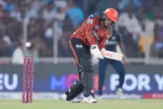 आईपीएल में सबसे बड़ी पारी खेलने वाले 5 बल्लेबाज