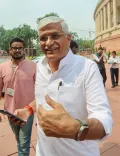 Sonia Gandhi book row: Shekhawat says keep it between author and publisher