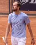 Medvedev advances to Italian Open third round via Machac walkover