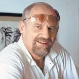 बॉब क्रिस्टो और अमिताभ बच्चन की फाइट सीन: जब थिएटर गूंज उठा तालियों से