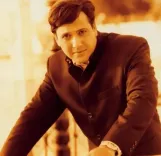 क्या गोविंदा मुंबई की लोकल ट्रेन से गिर गए थे और उनकी मां ने घबराकर चिल्लाया?