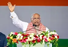 जगदीप धनखड़ के इस्तीफे का कारण देश को बताए सरकार : मल्लिकार्जुन खड़गे