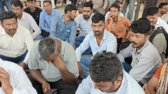 क्या जैसलमेर बस हादसे के बाद परिजनों को मिल रहा शव? मुआवजे को लेकर धरना?