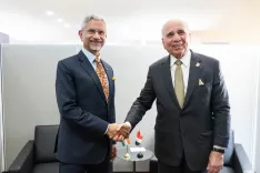 Jaishankar Meets Iraq DPM Fuad Hussein at UN HQ