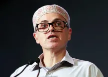 आकिब नबी बने J&K के पहले टेस्ट क्रिकेटर, CM उमर अब्दुल्ला ने दी बधाई