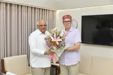 जम्मू-कश्मीर के सीएम उमर अब्दुल्ला ने गांधीनगर में सीएम भूपेंद्र पटेल से शिष्टाचार भेंट की