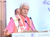 क्या एलजी मनोज सिन्हा ने पुलिस स्मृति दिवस पर शहीदों को श्रद्धांजलि दी?