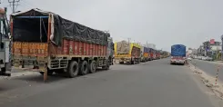 क्या जम्मू-कश्मीर में बारिश ने हाईवे को ठप कर दिया है?