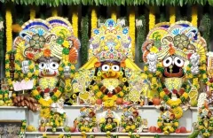 जन्माष्टमी 2025: बारामूला से विजयवाड़ा और कोयंबटूर तक मंदिरों में उमड़ी भक्तों की भीड़, सांप्रदायिक सद्भाव की मिसाल
