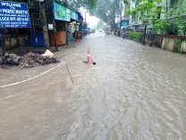 जमशेदपुर में खरकई नदी खतरे के निशान के पार, जलाशयों से पानी छोड़े जाने पर बाढ़ का अलर्ट